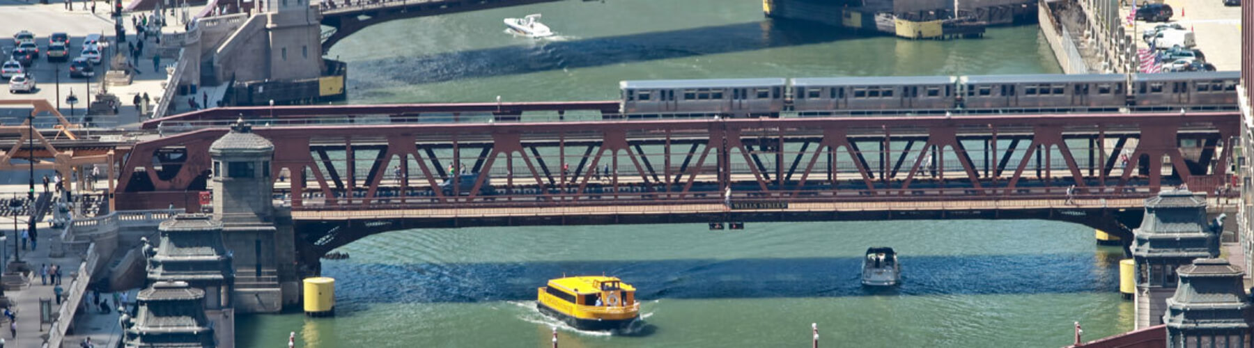 Train over the river in Chicago, Illinois